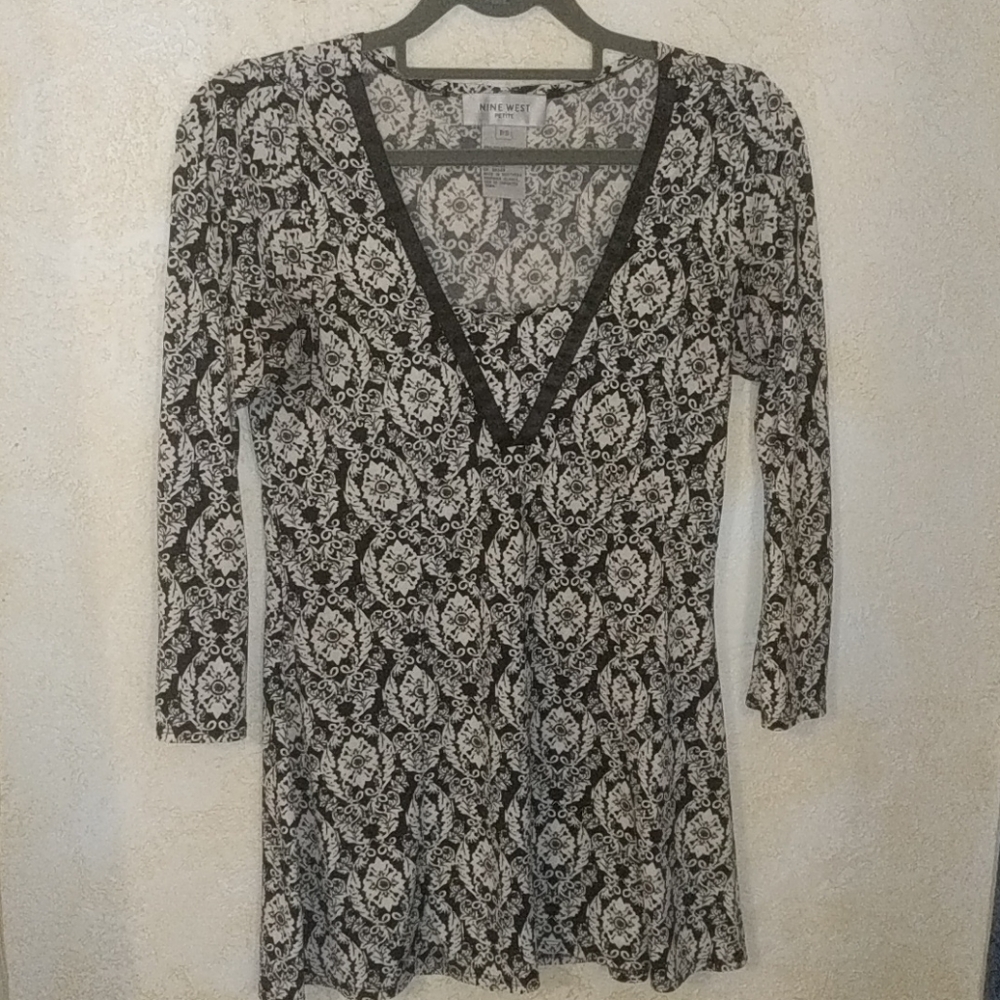 Nine West top